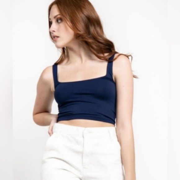 Free People Scoop Neck Crop - Picture 3 of 5